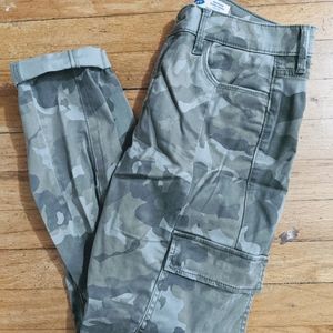 Old Navy - Size 10 - Rockstar Super Skinny
